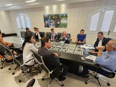 Foto da Notícia: OAB-MT apresenta reivindicações a senadores mato-grossenses